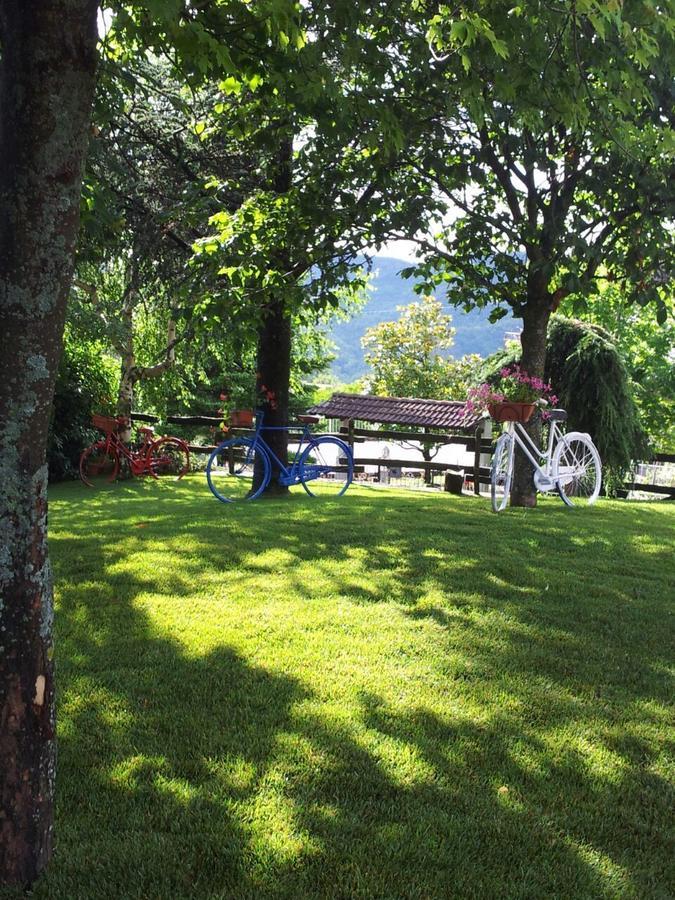 Готель Ristorante Primula Bianca Варці Екстер'єр фото